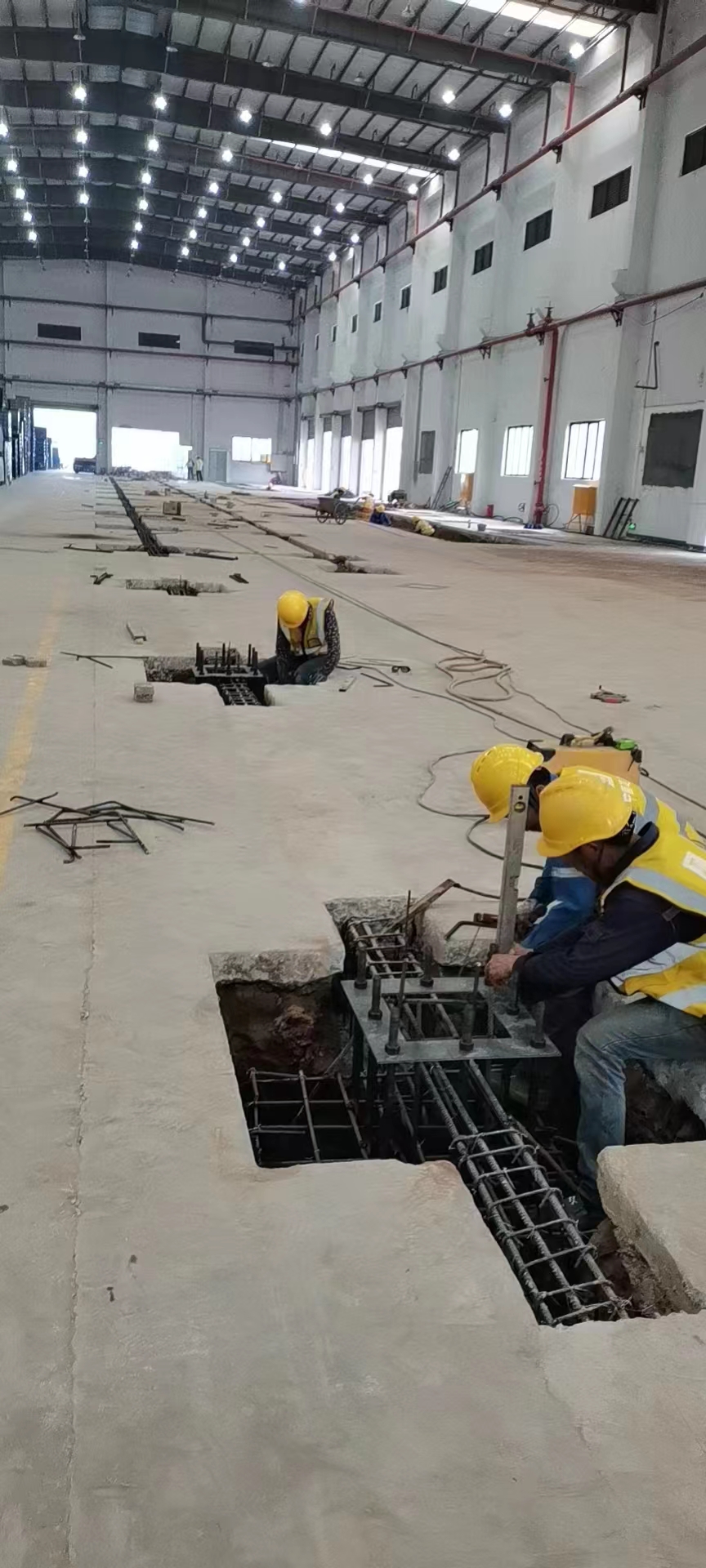 高強(qiáng)螺栓安裝擴(kuò)孔處理,各規(guī)范怎么規(guī)定的? 廣州鋼結(jié)構(gòu)公司選擇廣州經(jīng)緯鋼結(jié)構(gòu)工程有限公司 咨詢電話:13925156722